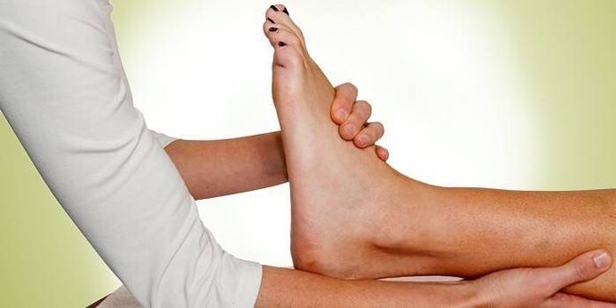 massage for the treatment of arthrosis of the ankle